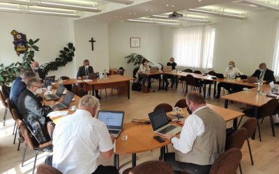 Podozrivé obštrukcie s voľbami generálneho dozorcu pokračujú – hlasovanie odložili na neurčito