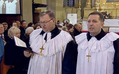 Sabolovi nezáleží na bohoslužobných otázkach. Svoj nezáujem kryje sporným argumentom o absencii znalostí