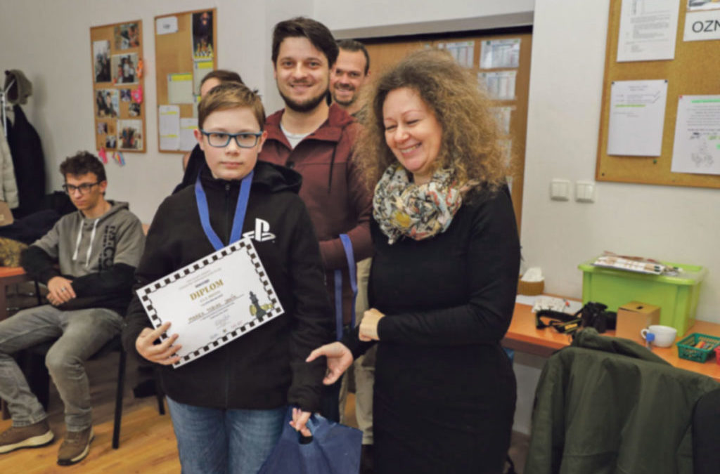 V medzigeneračnom šachovom turnaji získal druhé miesto žiak evanjelickej školy
